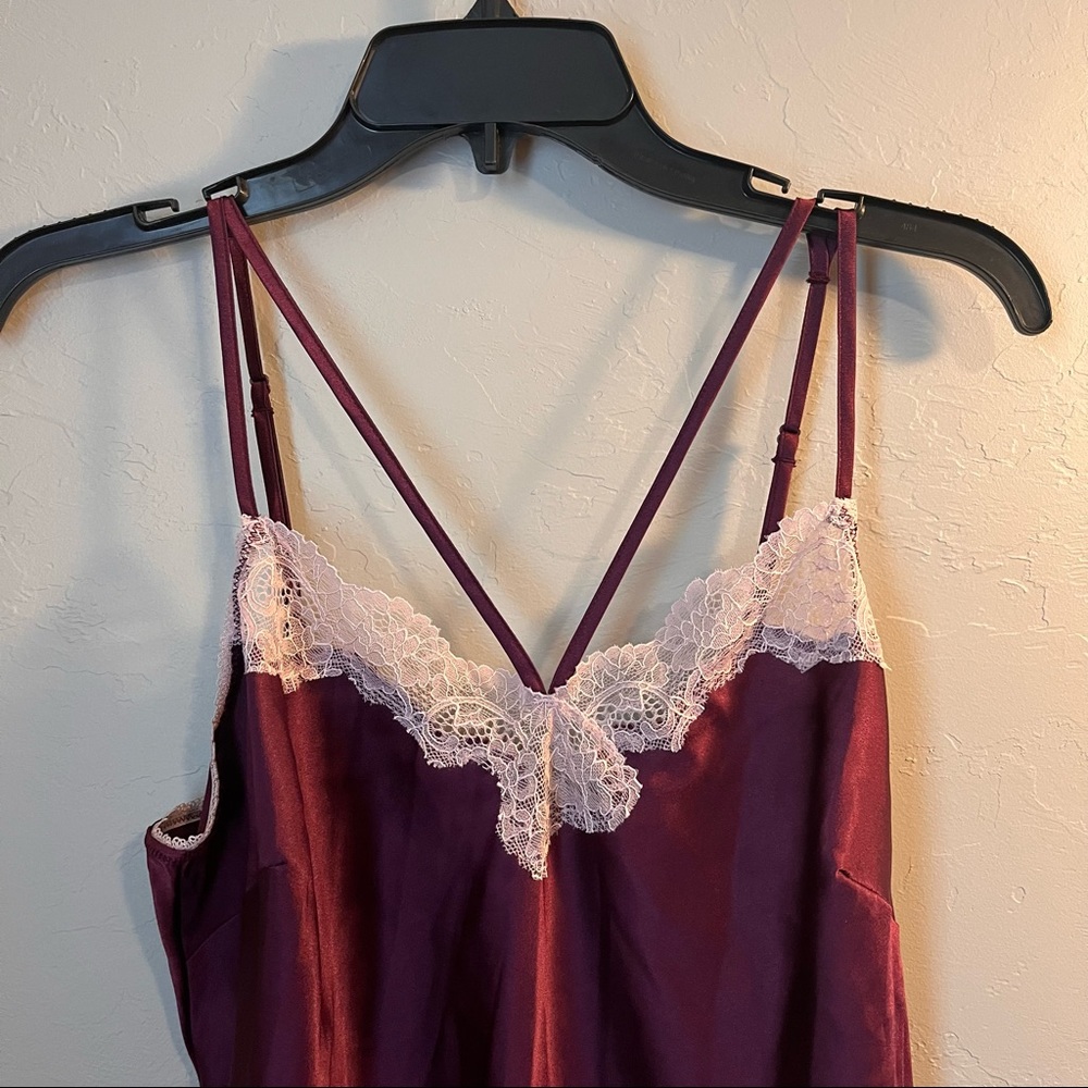 Victoria Secret Gown - Picture 3 of 6